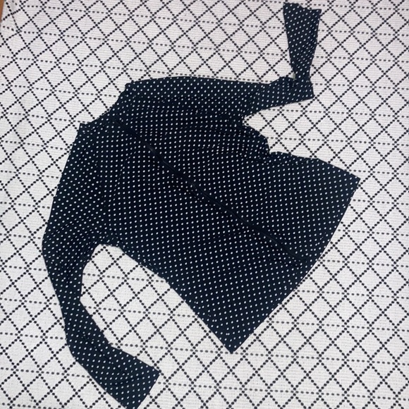 2 long sleeve rash guards - Picture 6 of 9